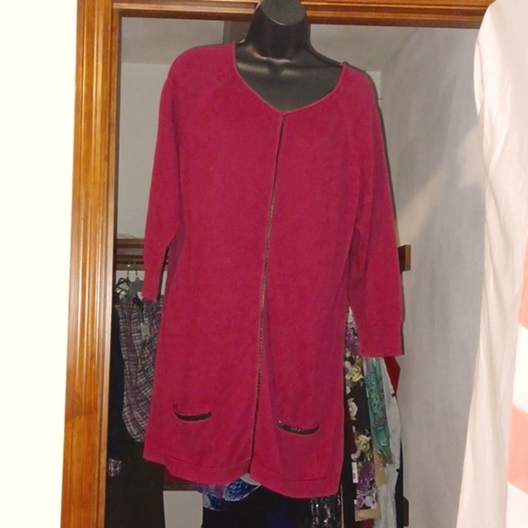 August Silk Fuchia Sweater - Picture 1 of 5